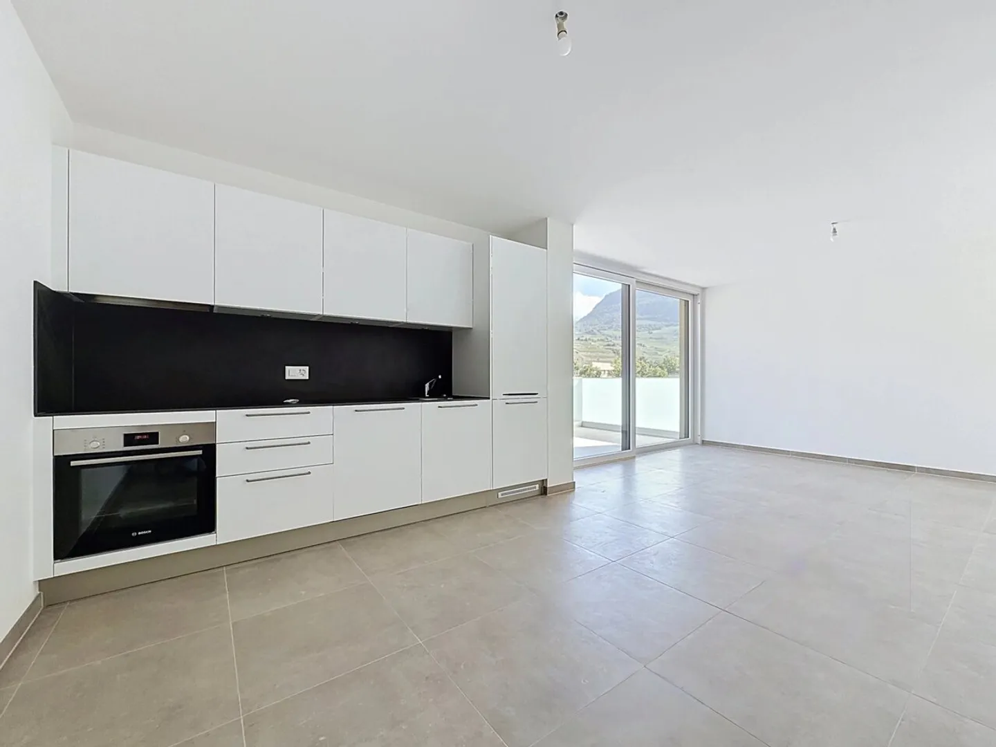 Modern Attic Apartment in Uvrier - Photo 2 of 12