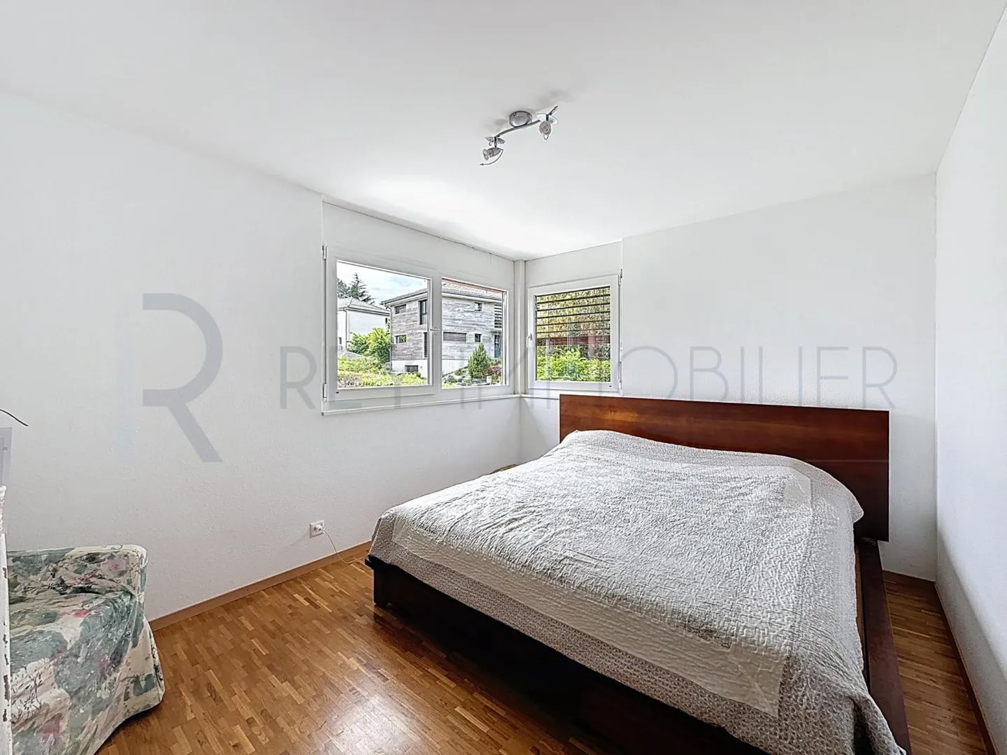 Beautiful Detached Villa - Photo 4 of 9