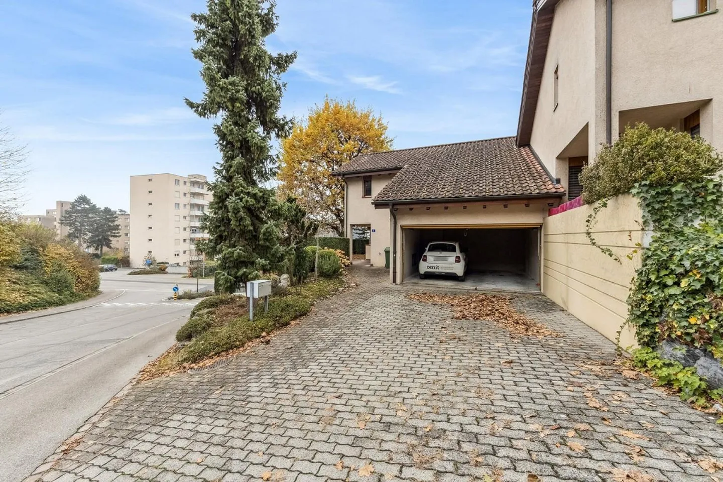 Spazio per i sogni: Casa a schiera angolare con giardino, grande seminterrato e doppio garage - Foto 7 di 13