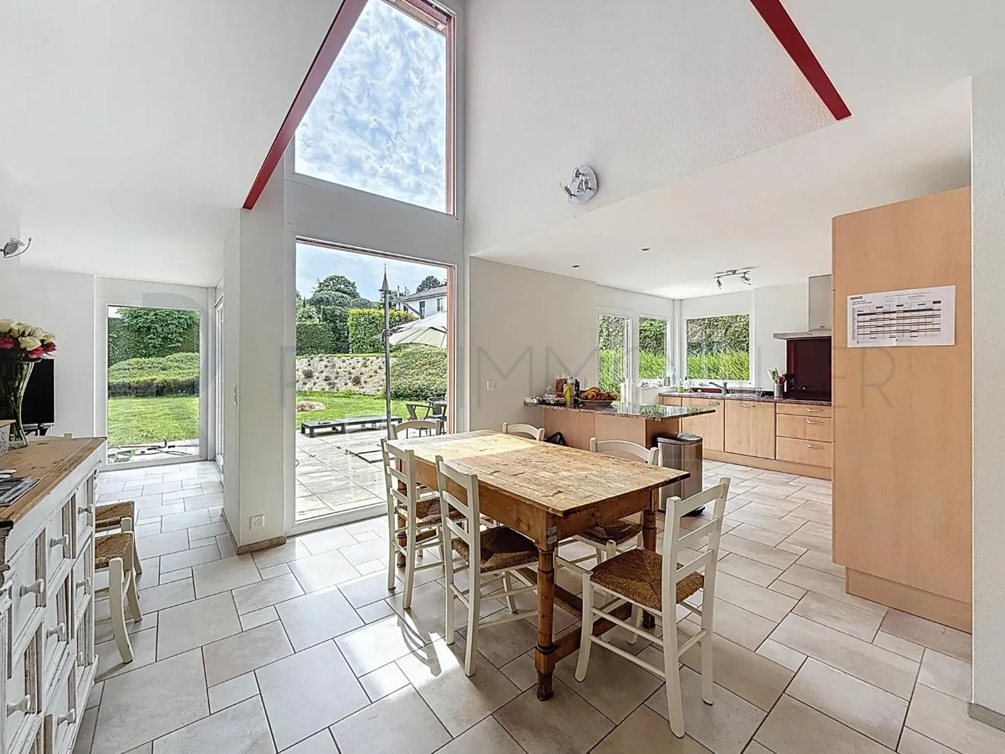 Beautiful Detached Villa - Photo 1 of 9