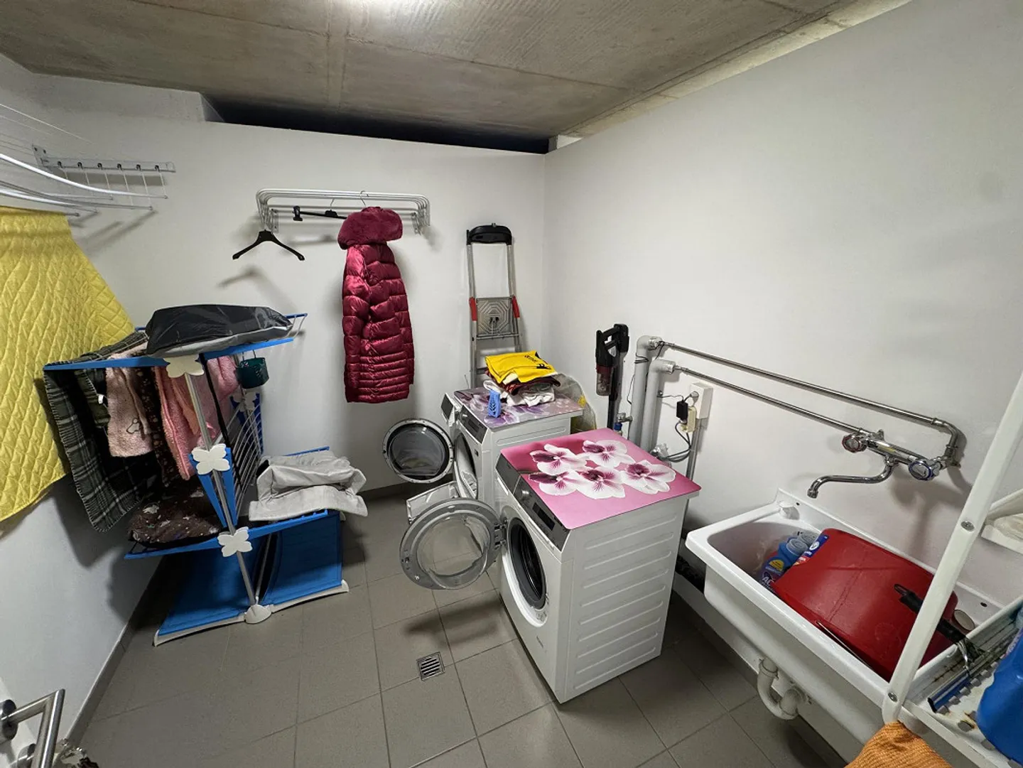 Modern 4.5-room apartment with large private garden in Rancate - Photo 14 of 25