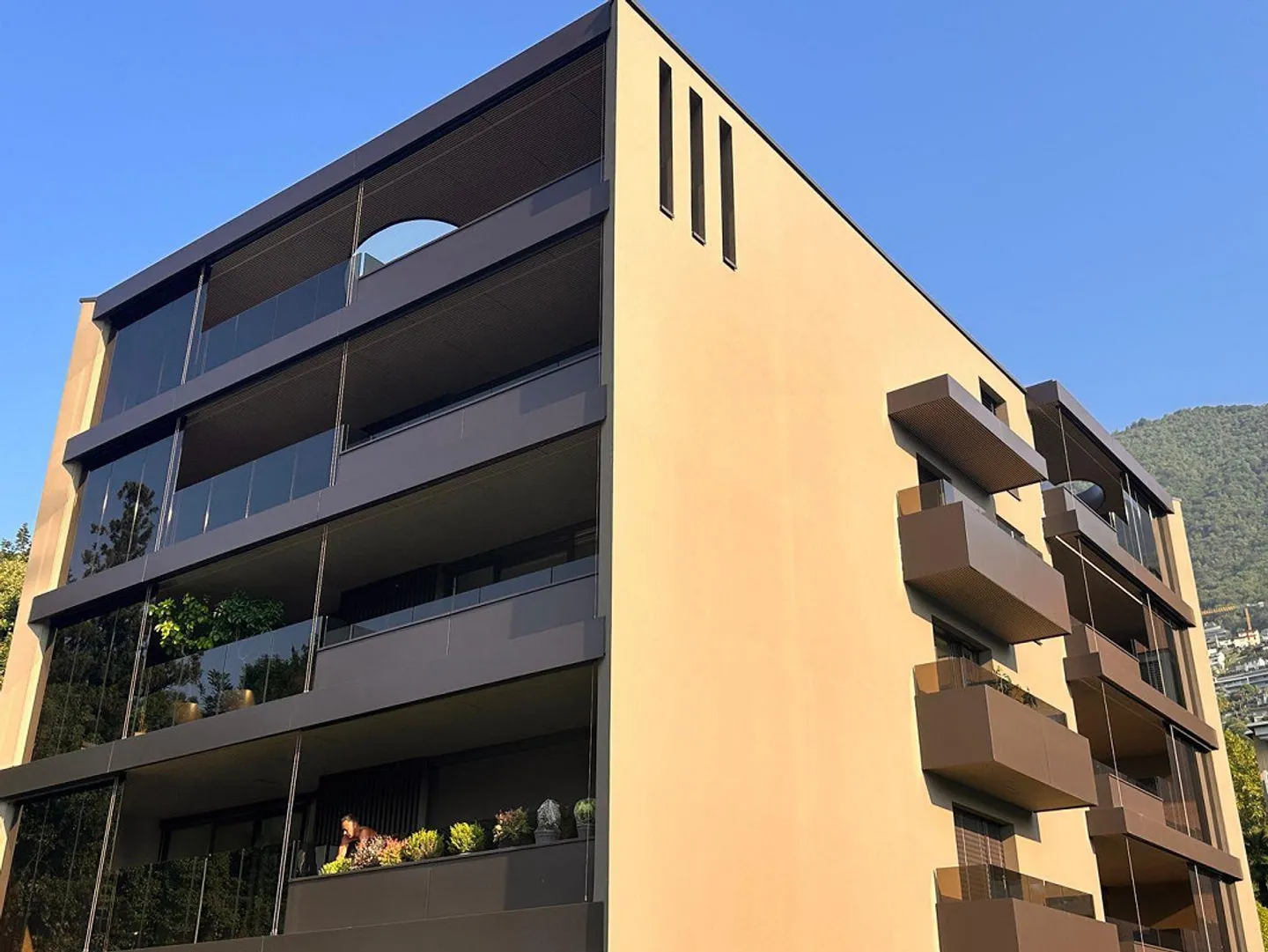 Live in tranquility with lake view – Elegant 2.5 rooms in Minusio - Photo 4 of 20