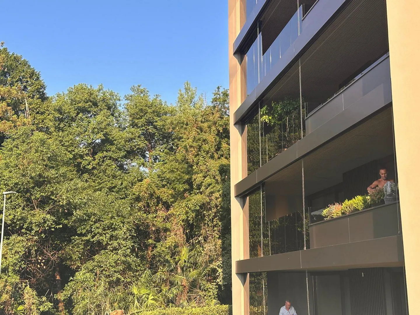 Live in tranquility with lake view – Elegant 2.5 rooms in Minusio - Photo 6 of 20