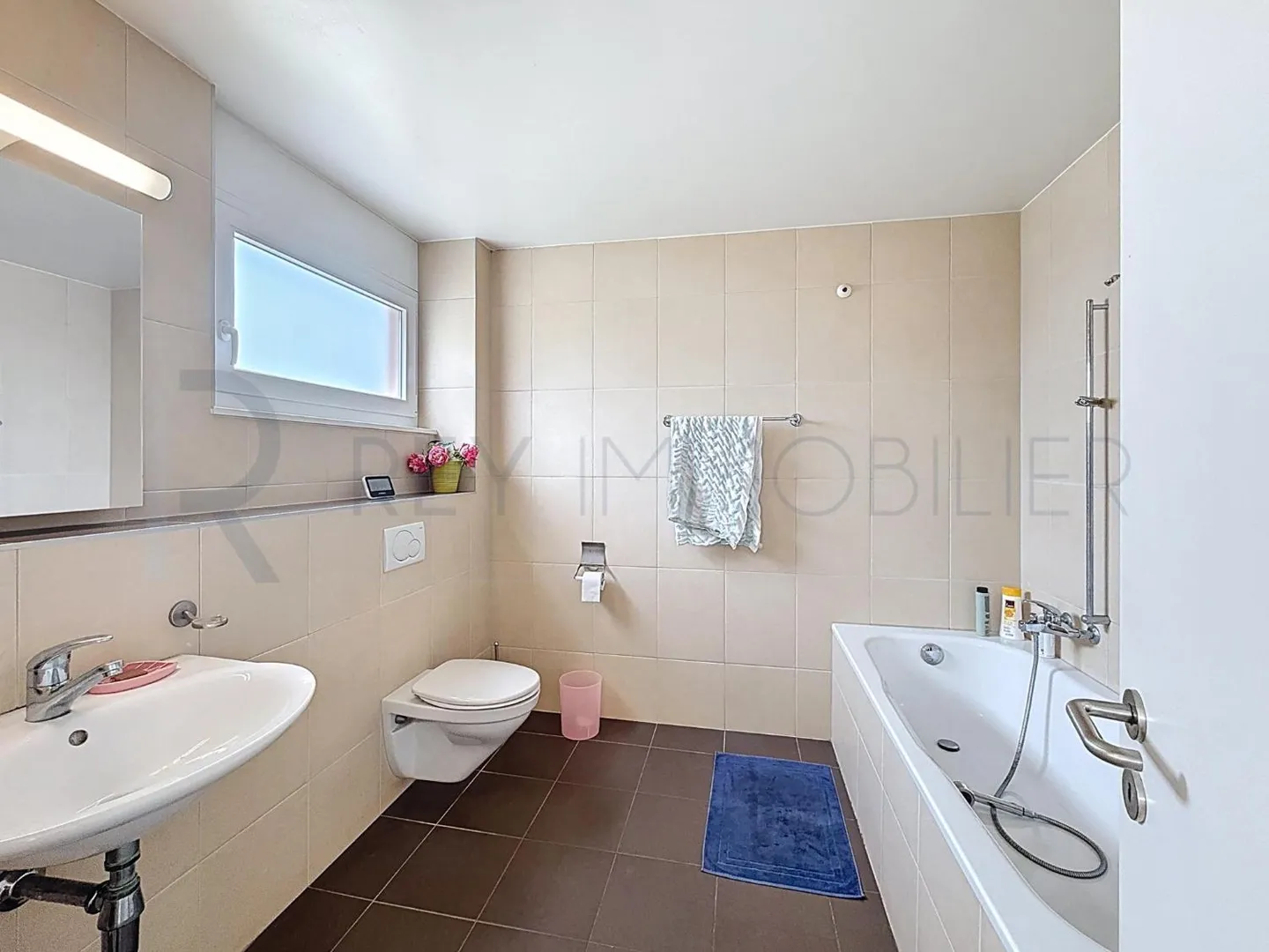 Beautiful Detached Villa - Photo 8 of 9