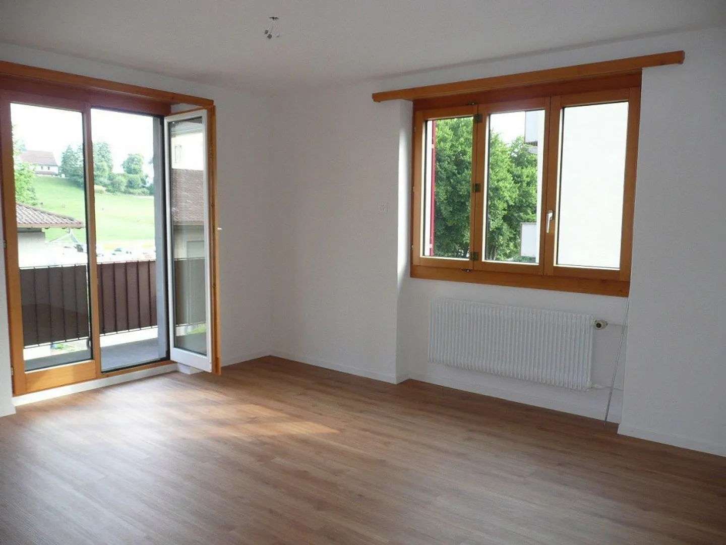 5 Zimmer im 2. OG mit Balkon - Foto 1 von 8