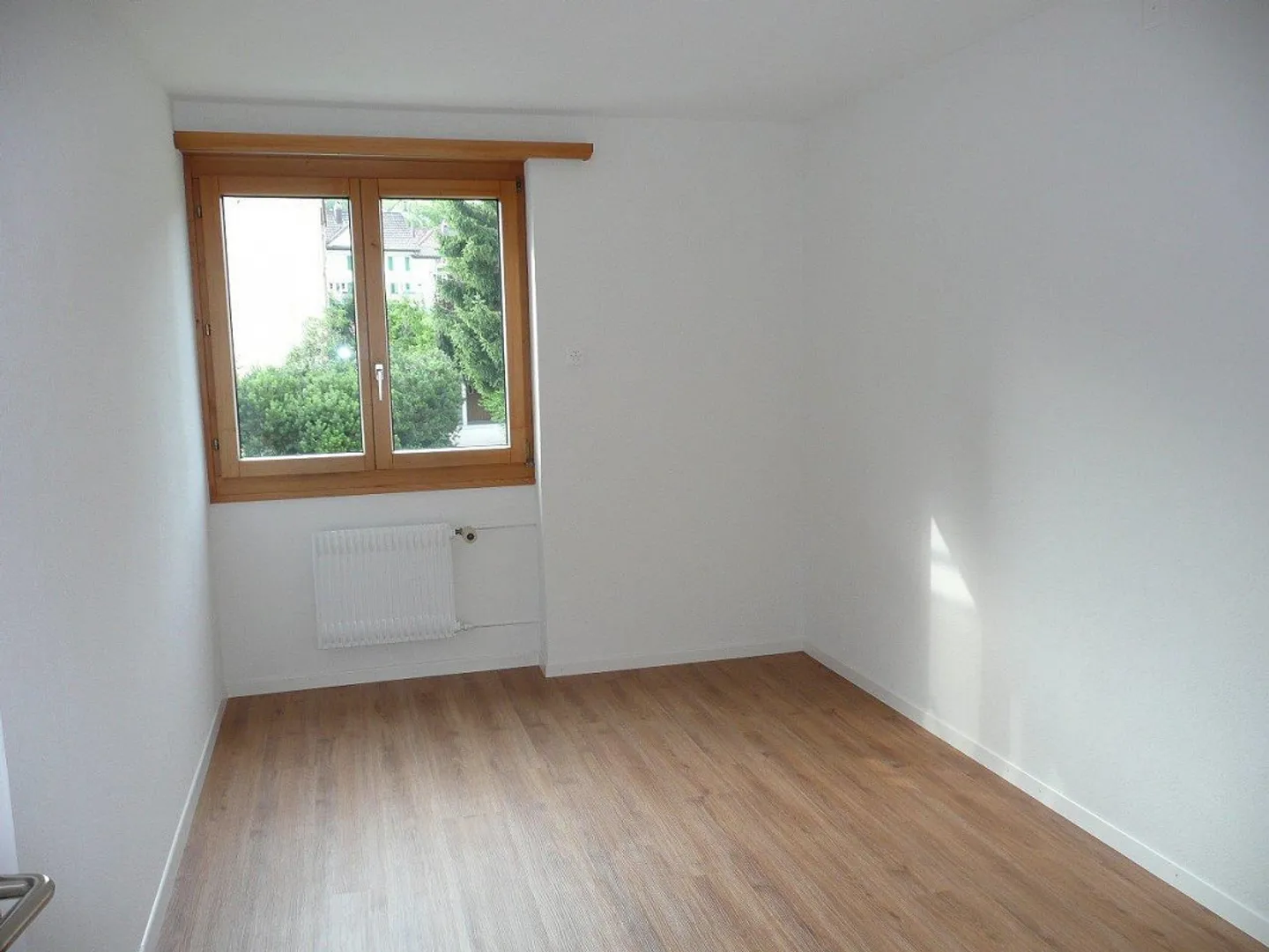 5 Zimmer im 2. OG mit Balkon - Foto 6 von 8