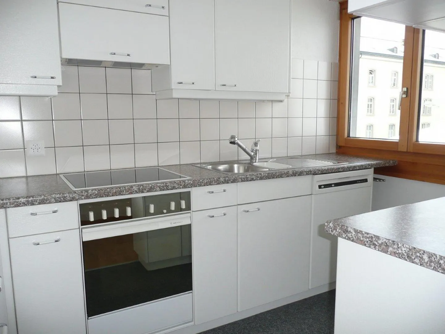 5 Zimmer im 2. OG mit Balkon - Foto 3 von 8