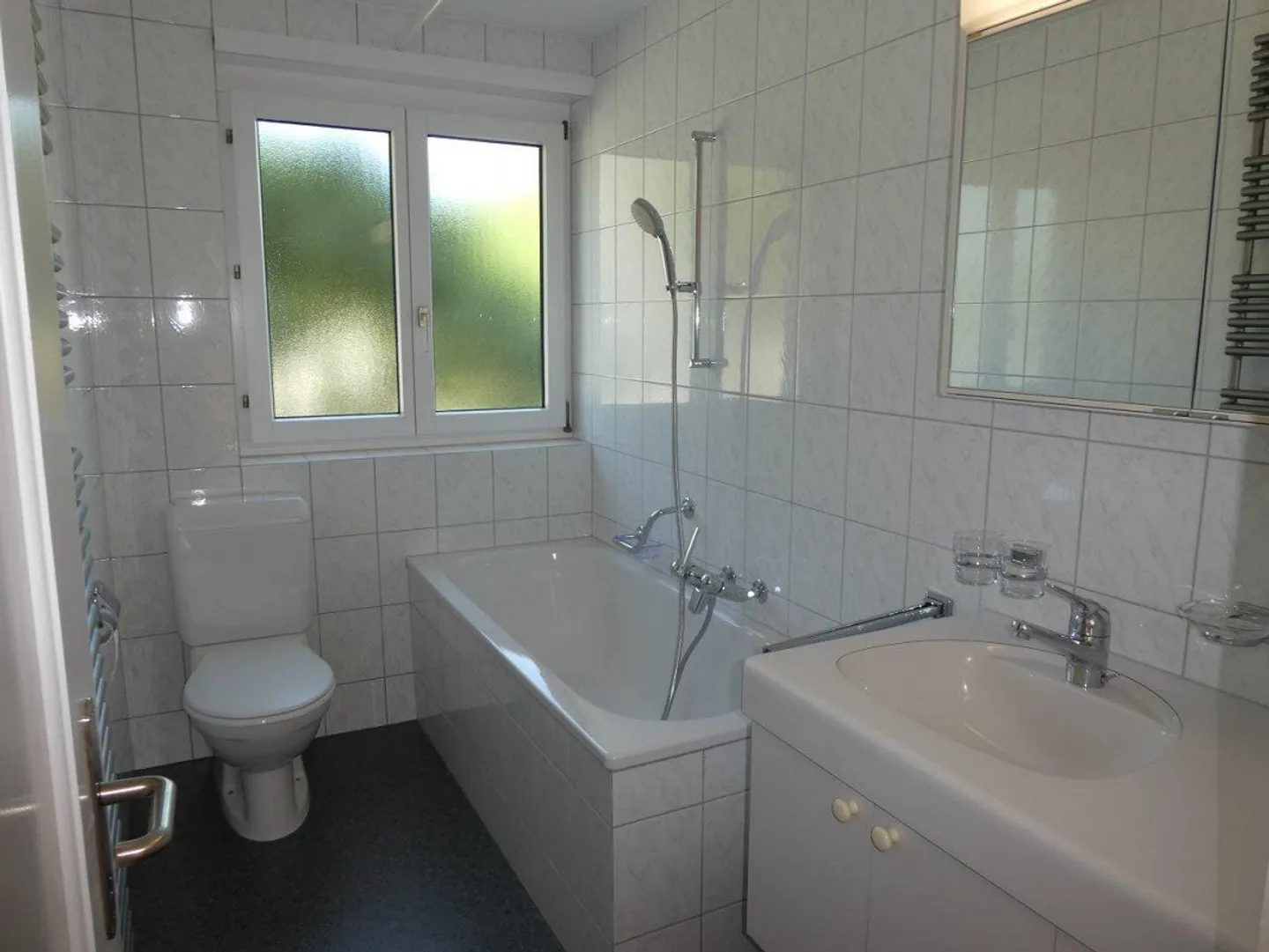 5 Zimmer im 2. OG mit Balkon - Foto 4 von 8