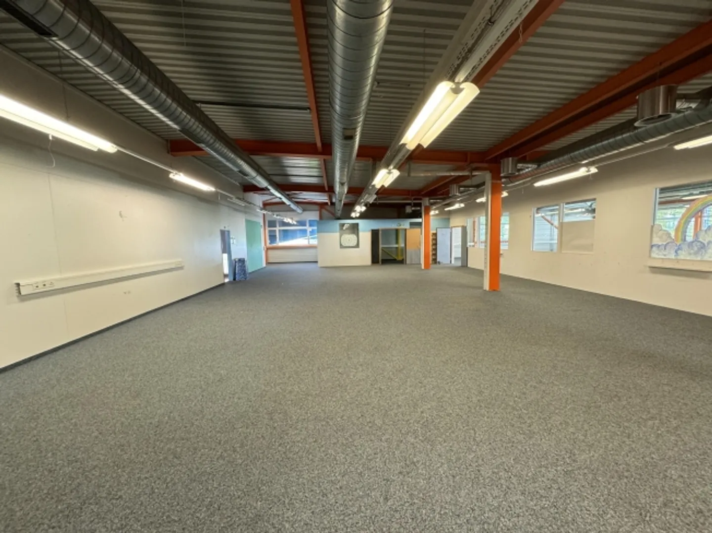 Spazio commerciale conveniente in affitto a Berg - Foto 6 di 11