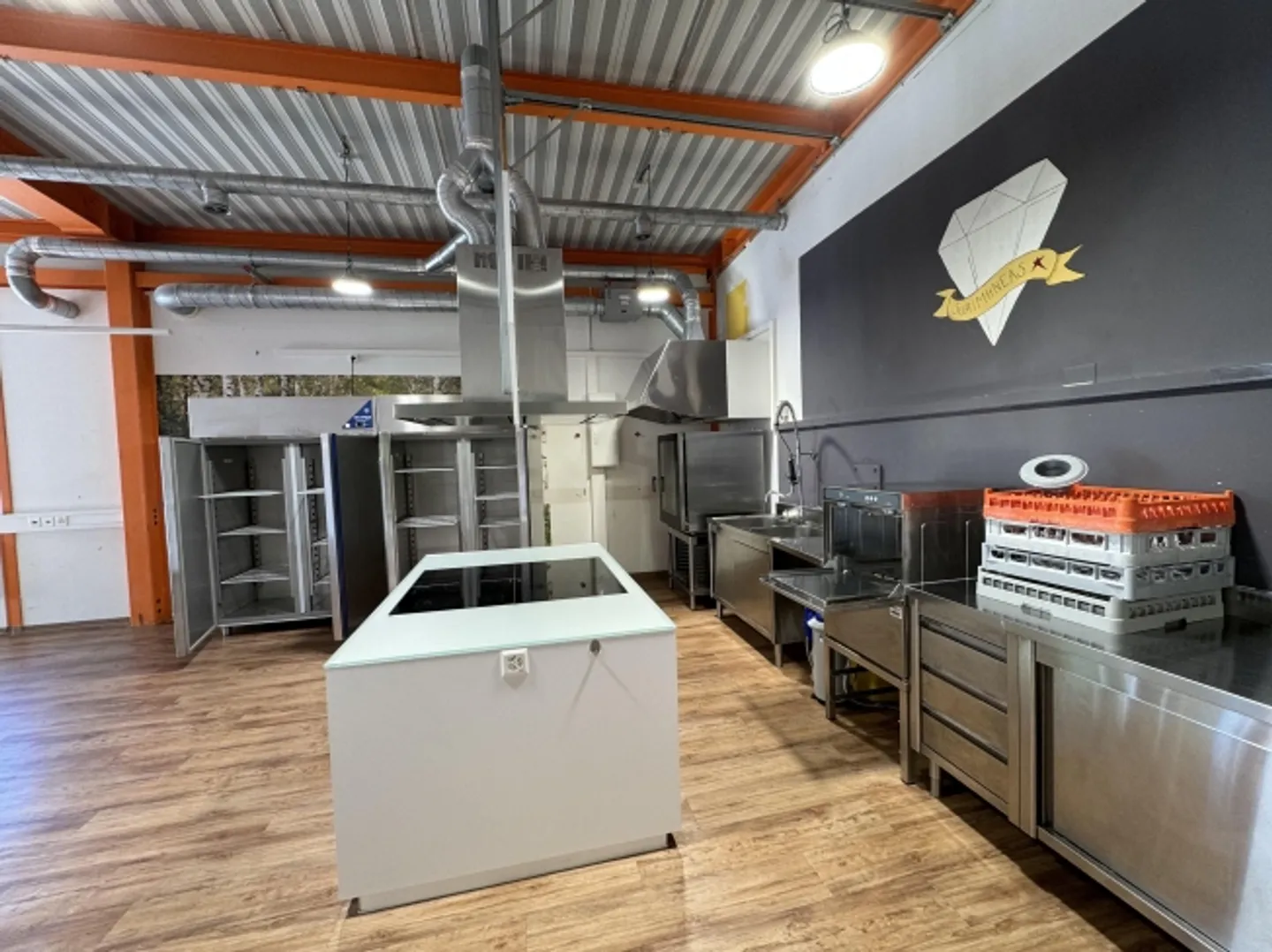 Spazio commerciale conveniente in affitto a Berg - Foto 7 di 11