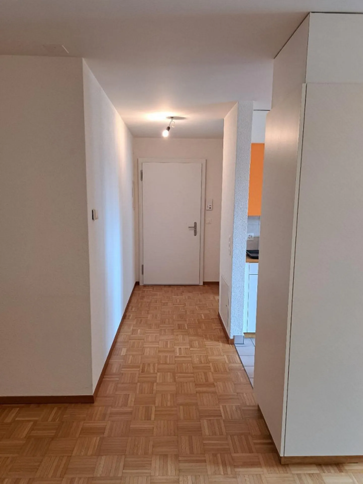 Appartamento luminoso di 1,5 stanze appena ristrutturato in affitto - Foto 4 di 8