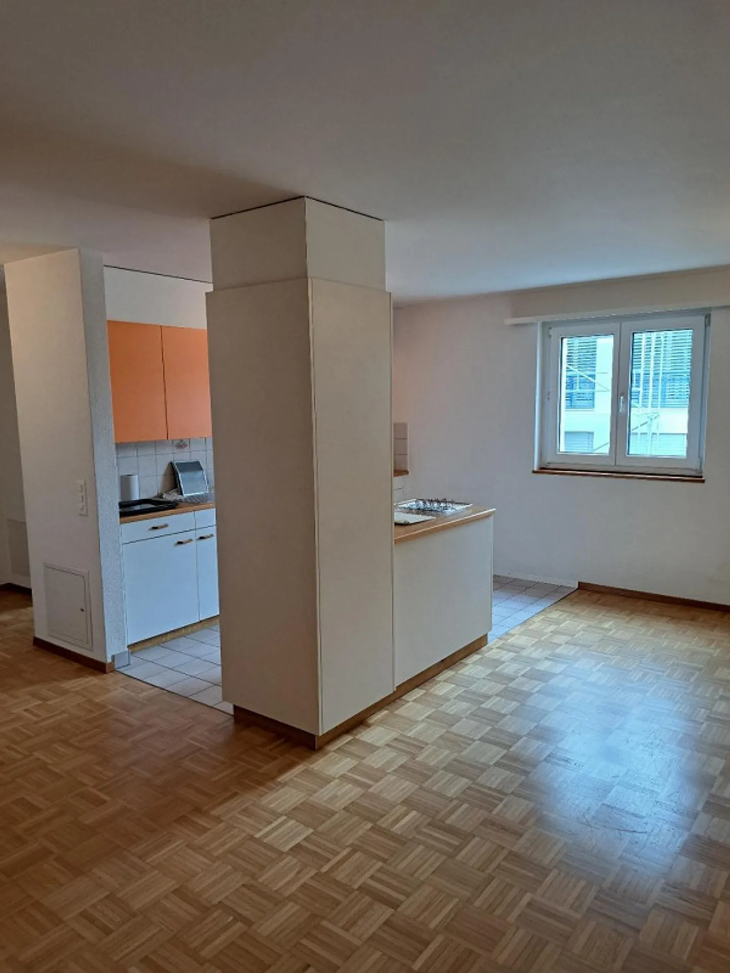 Appartamento luminoso di 1,5 stanze appena ristrutturato in affitto - Foto 3 di 8