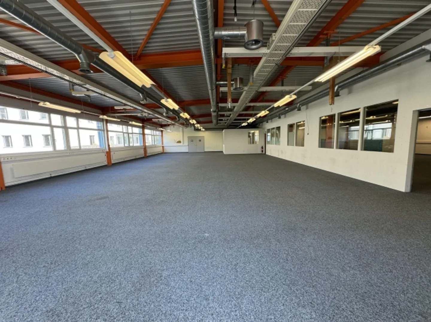 Spazio commerciale conveniente in affitto a Berg - Foto 4 di 11