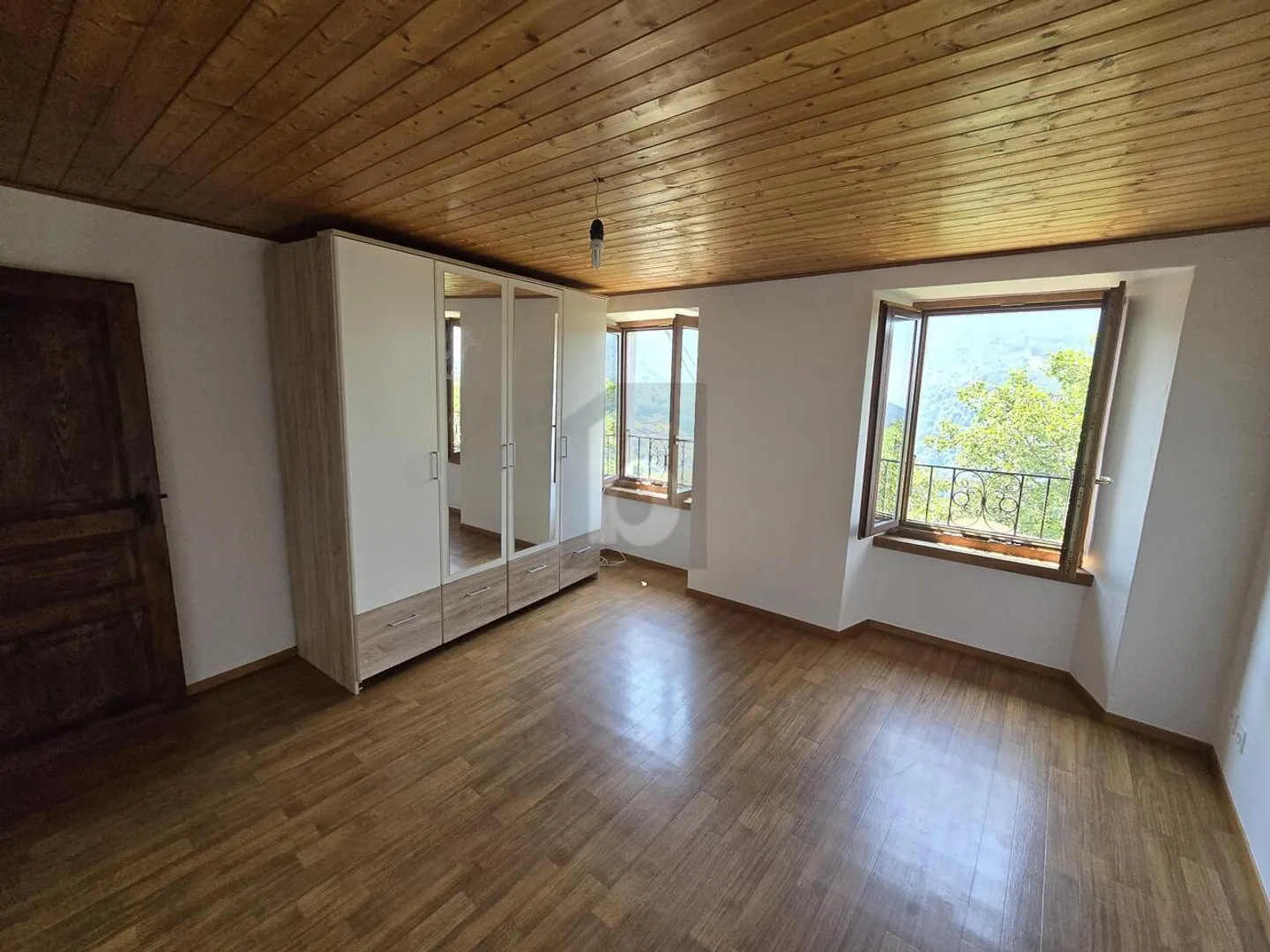 Casa familiare soleggiata con giardino - Foto 4 di 5
