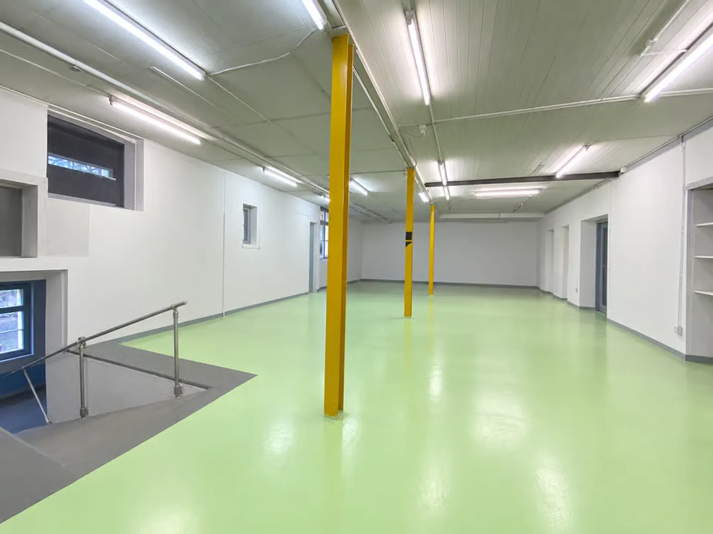 Zu vermieten: Große Verkaufsfläche im Erdgeschoss - Foto 3 von 5