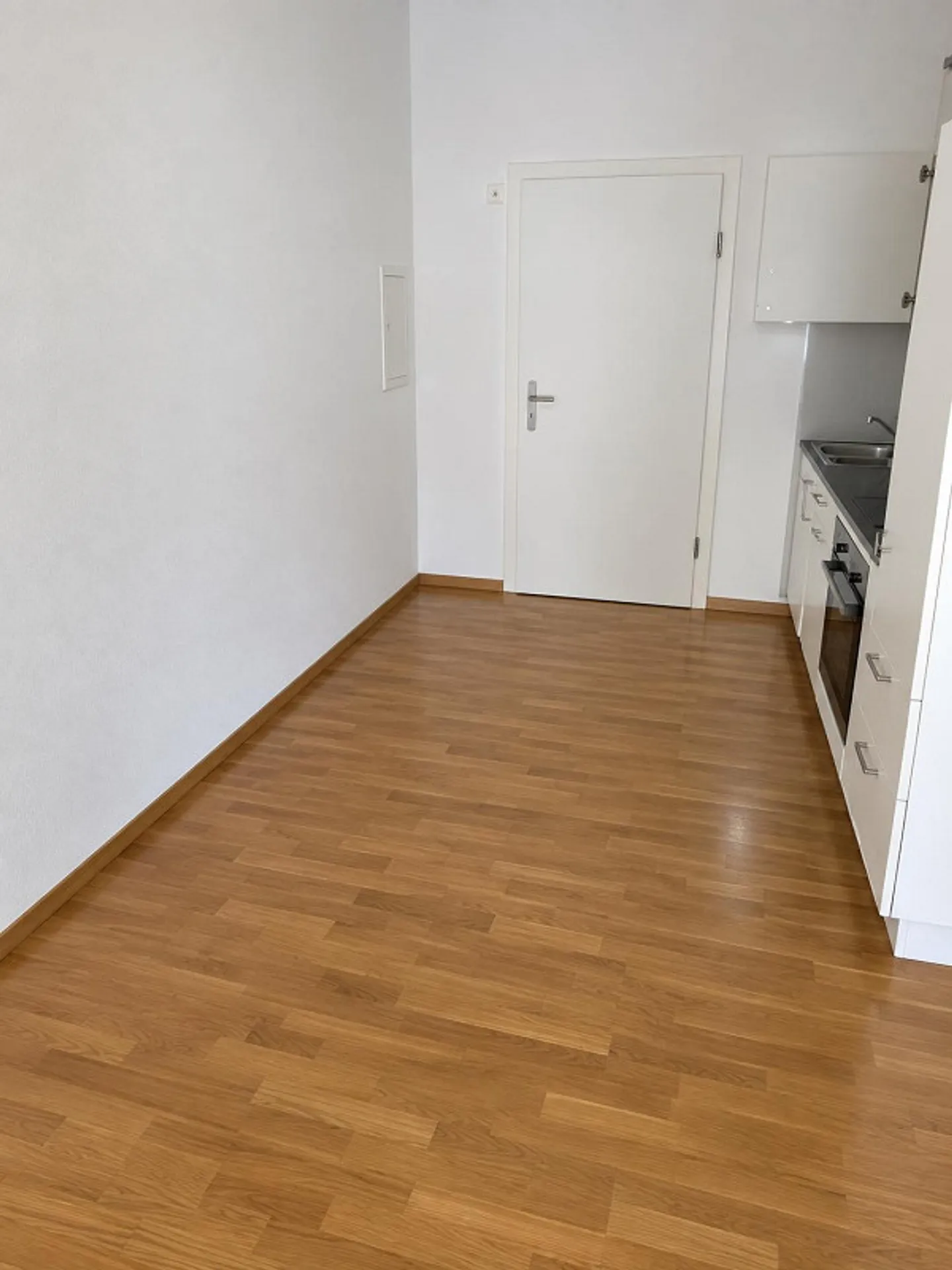 Bright 2.5-room apartment with terrace in Heiligenschwendi - Photo 3 of 5