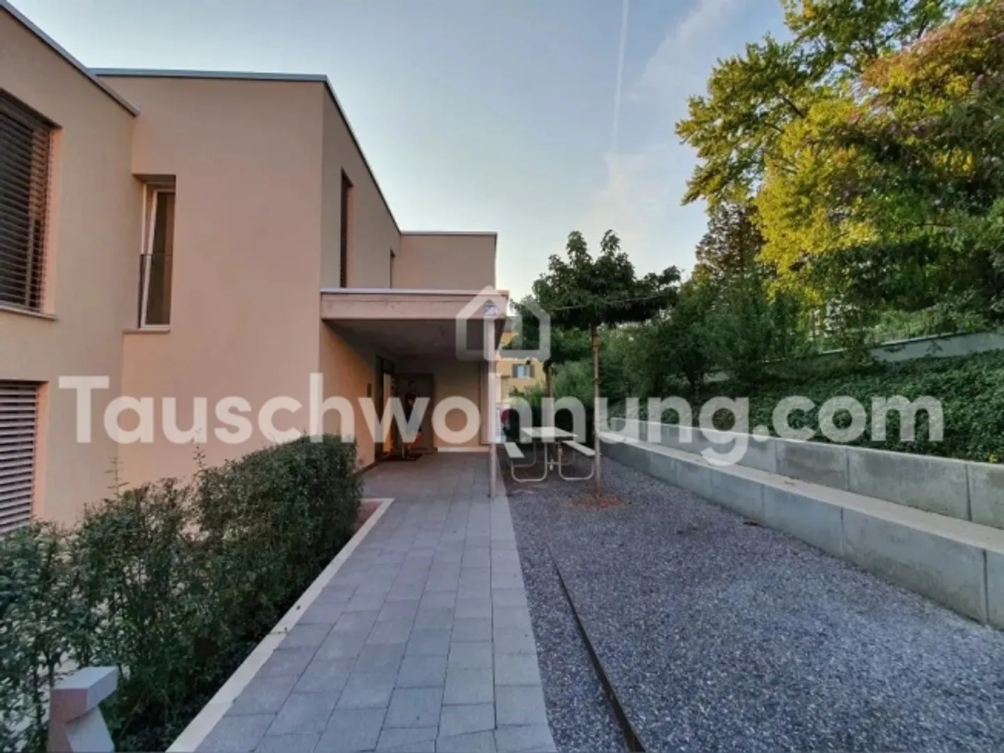 Modern Minergie Apartment in Höngg 8049 - Photo 3 of 14