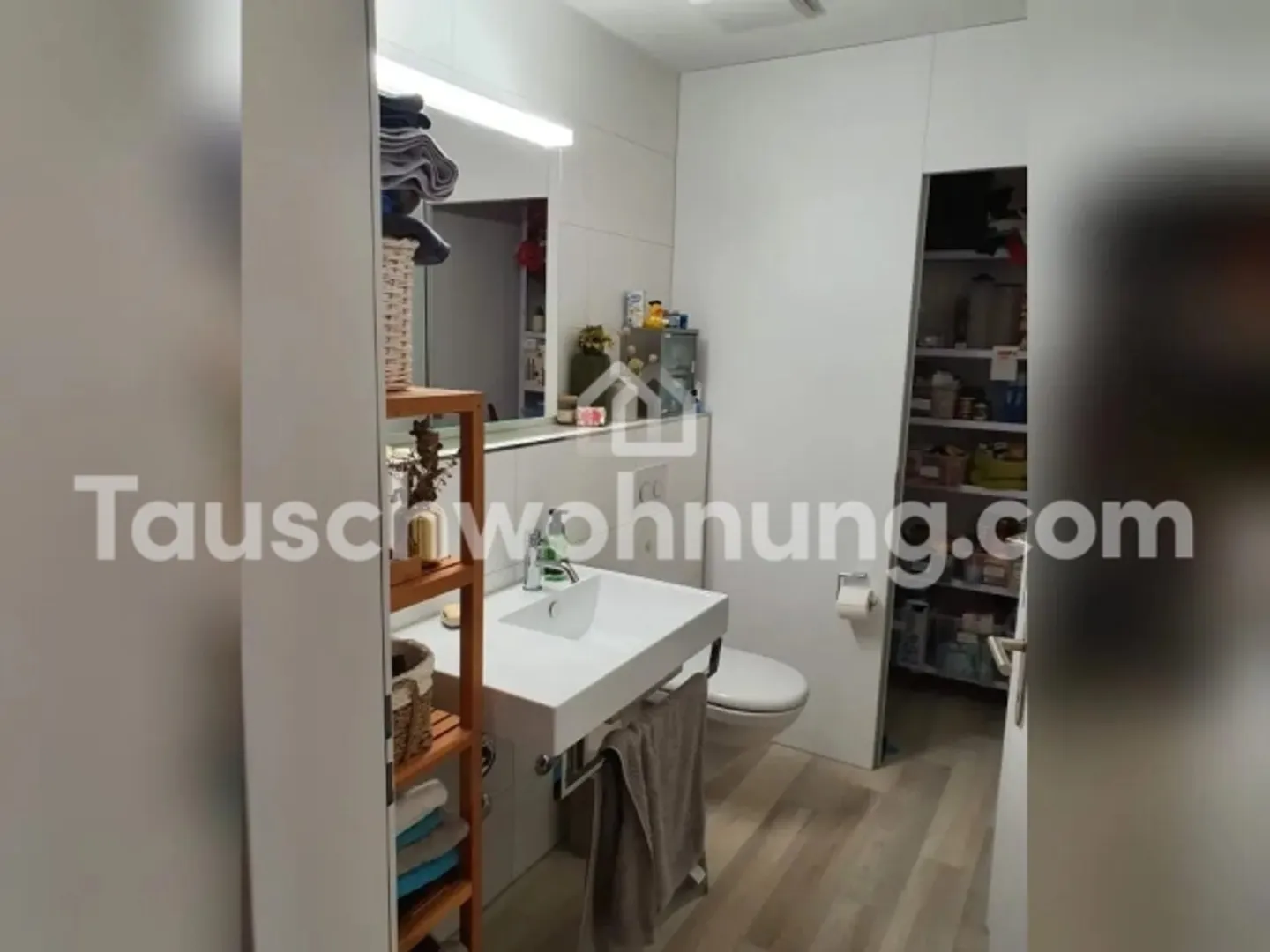 Modern Minergie Apartment in Höngg 8049 - Photo 2 of 14