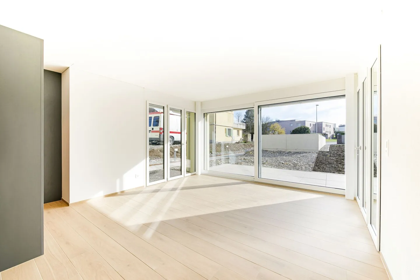 Appartement moderne de 3,5 pièces au rez-de-chaussée avec jardin à Illnau - Photo 5 sur 11