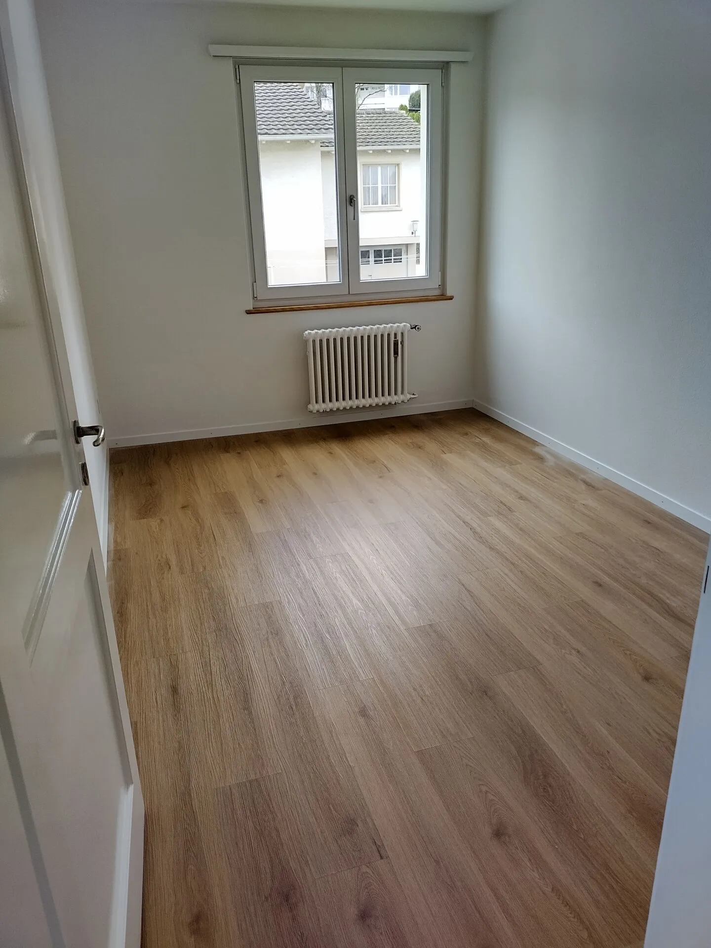 Gediegene Wohnung mit Balkon - Foto 10 von 10