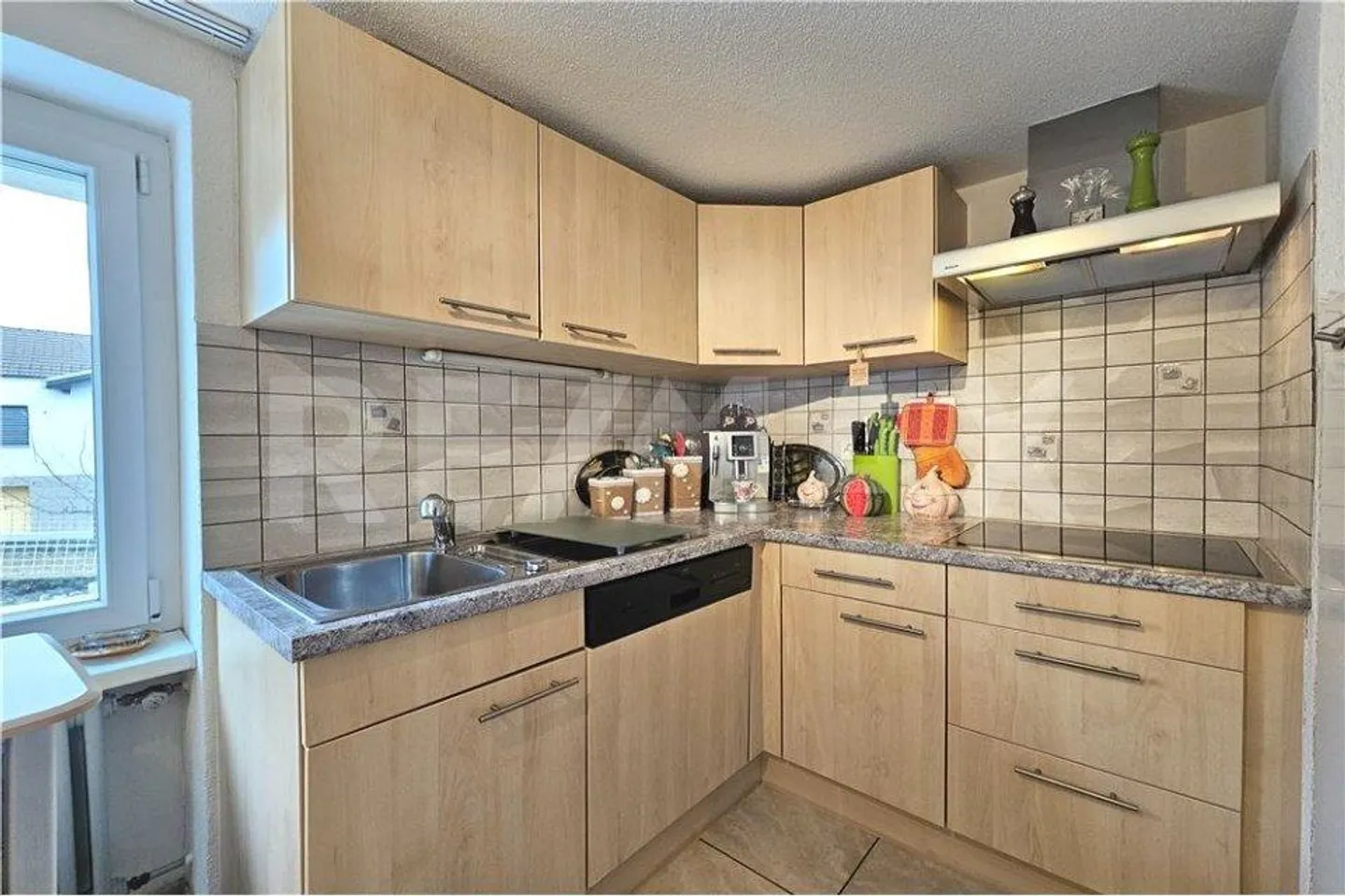 Mehrfamilienhaus mit Bauernhof - Foto 8 von 13