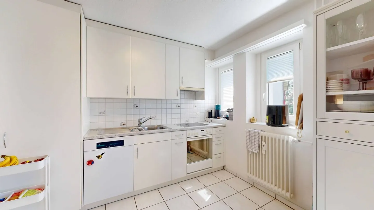 Zentrale 3-Zimmer-Wohnung mit Balkon und Einstellhallenplatz - Foto 5 von 10