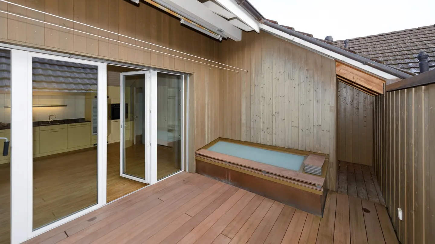 Grosszügige und helle  3 ½-Zimmer Dachwohnung am Rande des alten Dorfkerns von Elgg - Foto 6 von 11