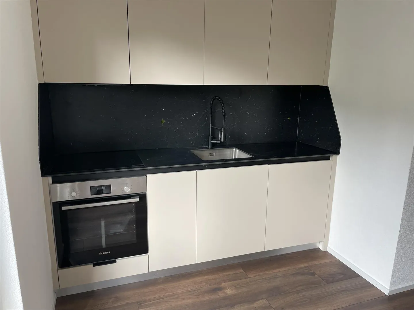 Top floor 4.5 rooms - Photo 1 of 10