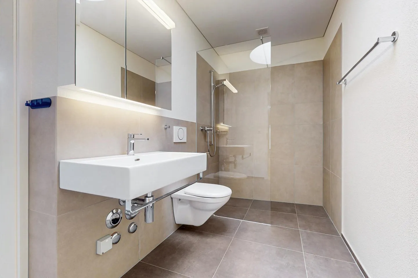 Bright rooms with cozy living ambiance! - Photo 9 of 10