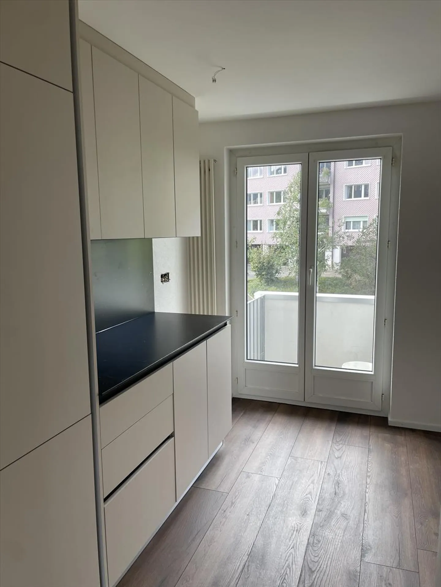 Top floor 4.5 rooms - Photo 3 of 10