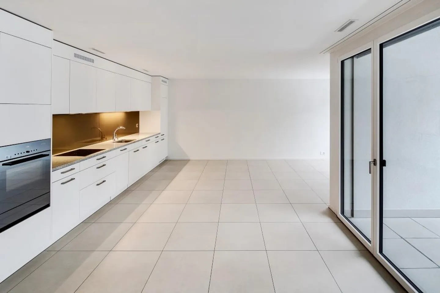 Appartement attrayant et lumineux de 2,5 pièces au cœur de Glattpark - Photo 2 sur 10