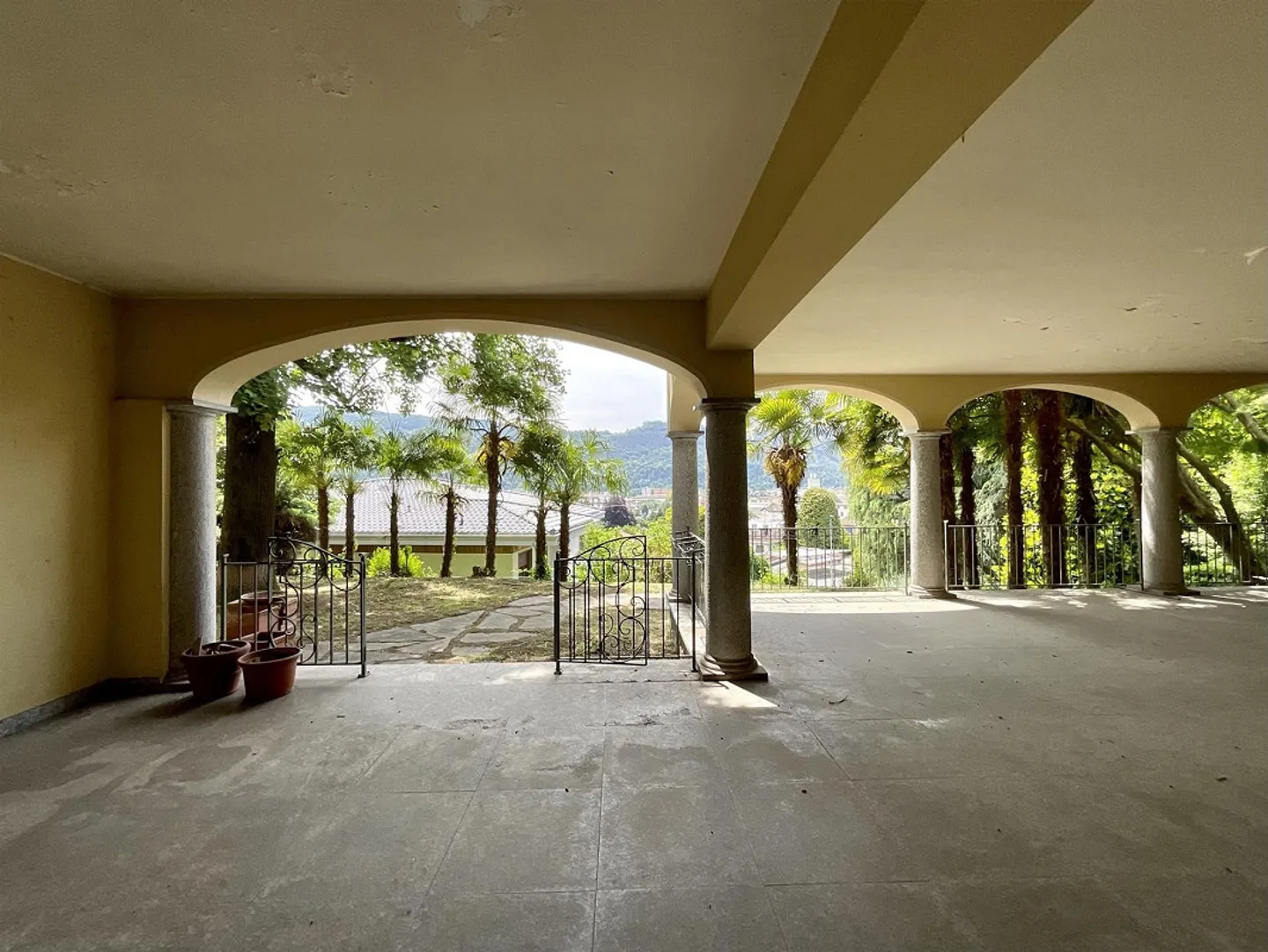 Villa da ristrutturare - Foto 9 di 13