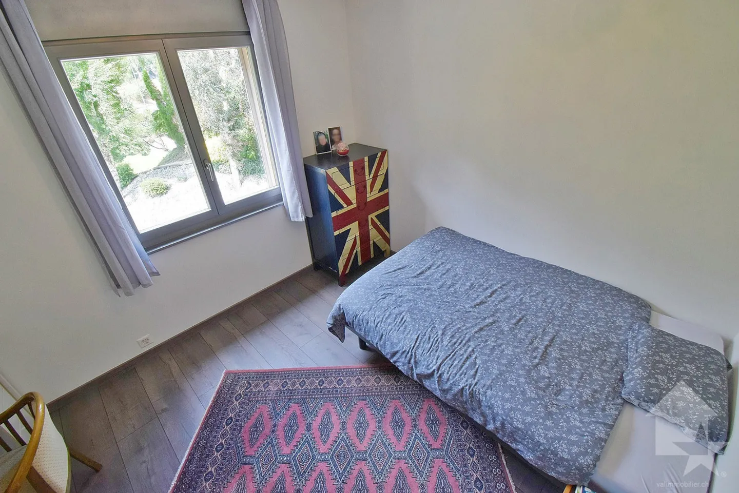 Appartamento ristrutturato di 4,5 stanze con box e parcheggio esterno - Foto 15 di 16