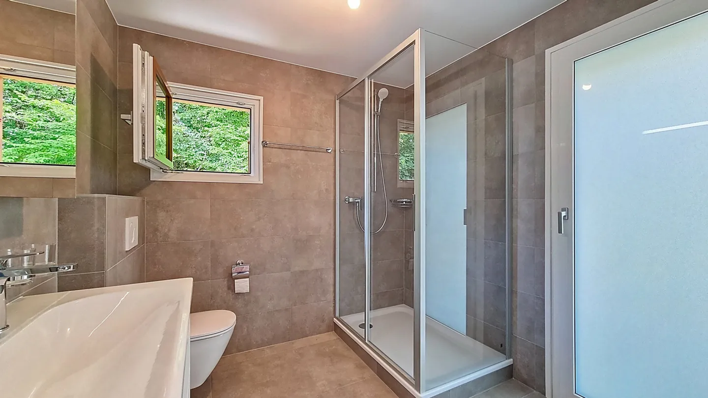 Charming Chalet with Garden - Photo 11 of 13