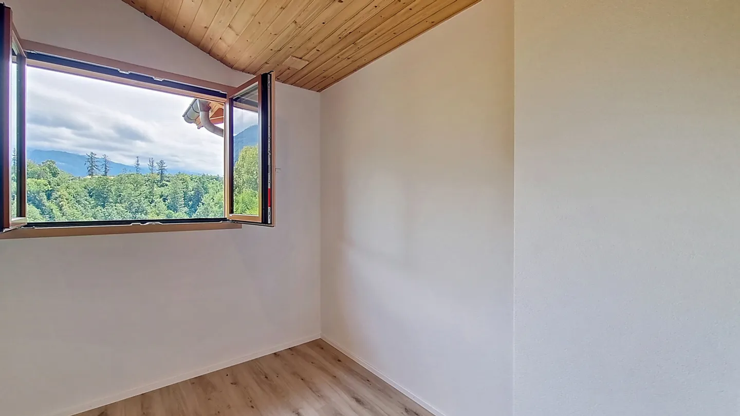 Charming Chalet with Garden - Photo 13 of 13