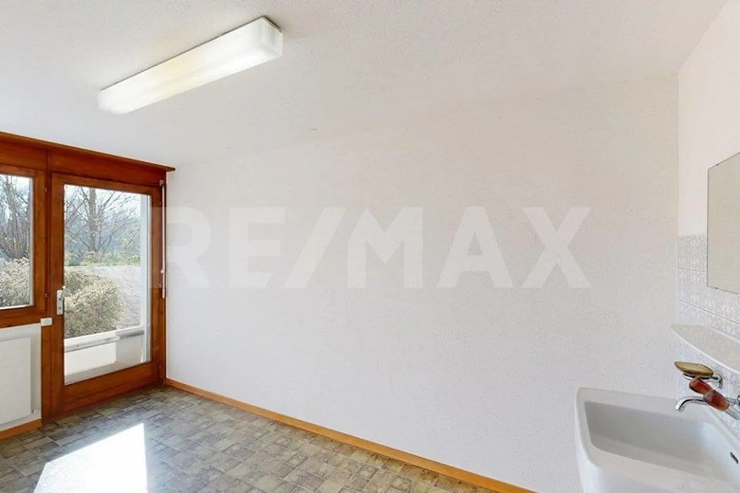 6 Room Single-Family House on the Edge of the Building Zone in Möriken - Photo 12 of 13