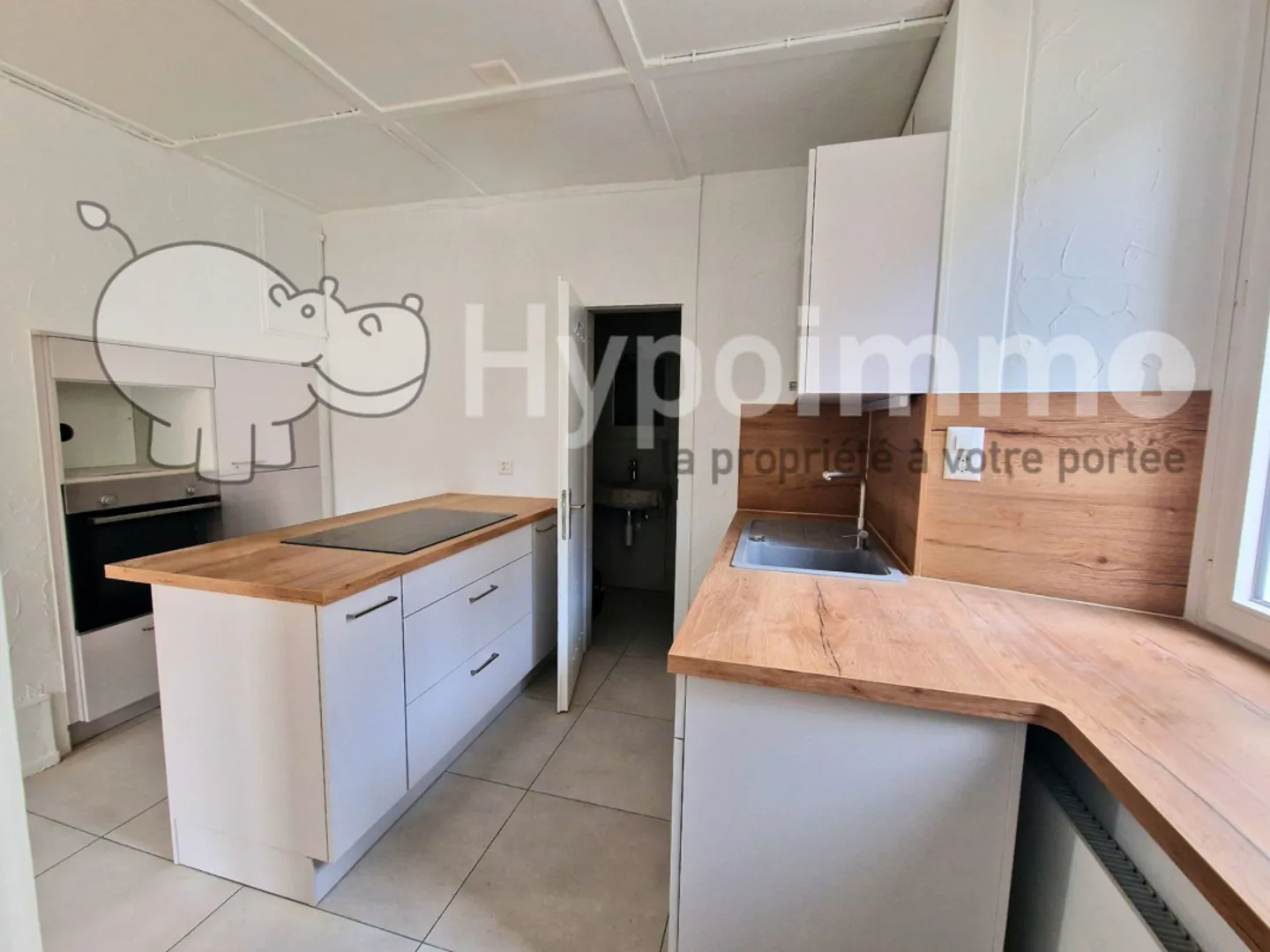 Appartamento ristrutturato e confortevole di 3 stanze con garage - Foto 1 di 15