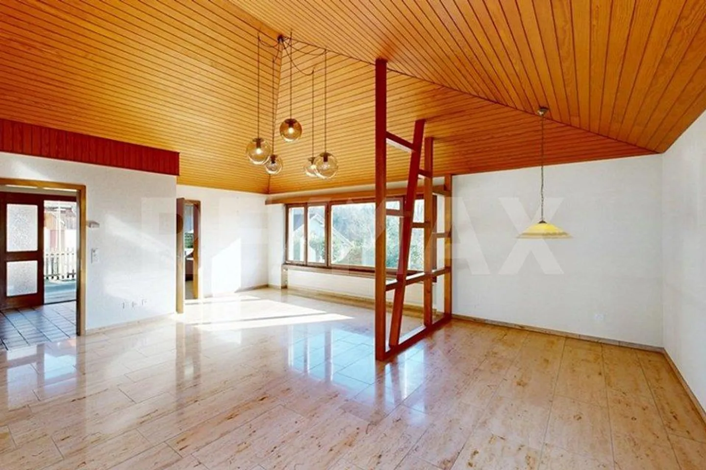 6 Room Single-Family House on the Edge of the Building Zone in Möriken - Photo 3 of 13