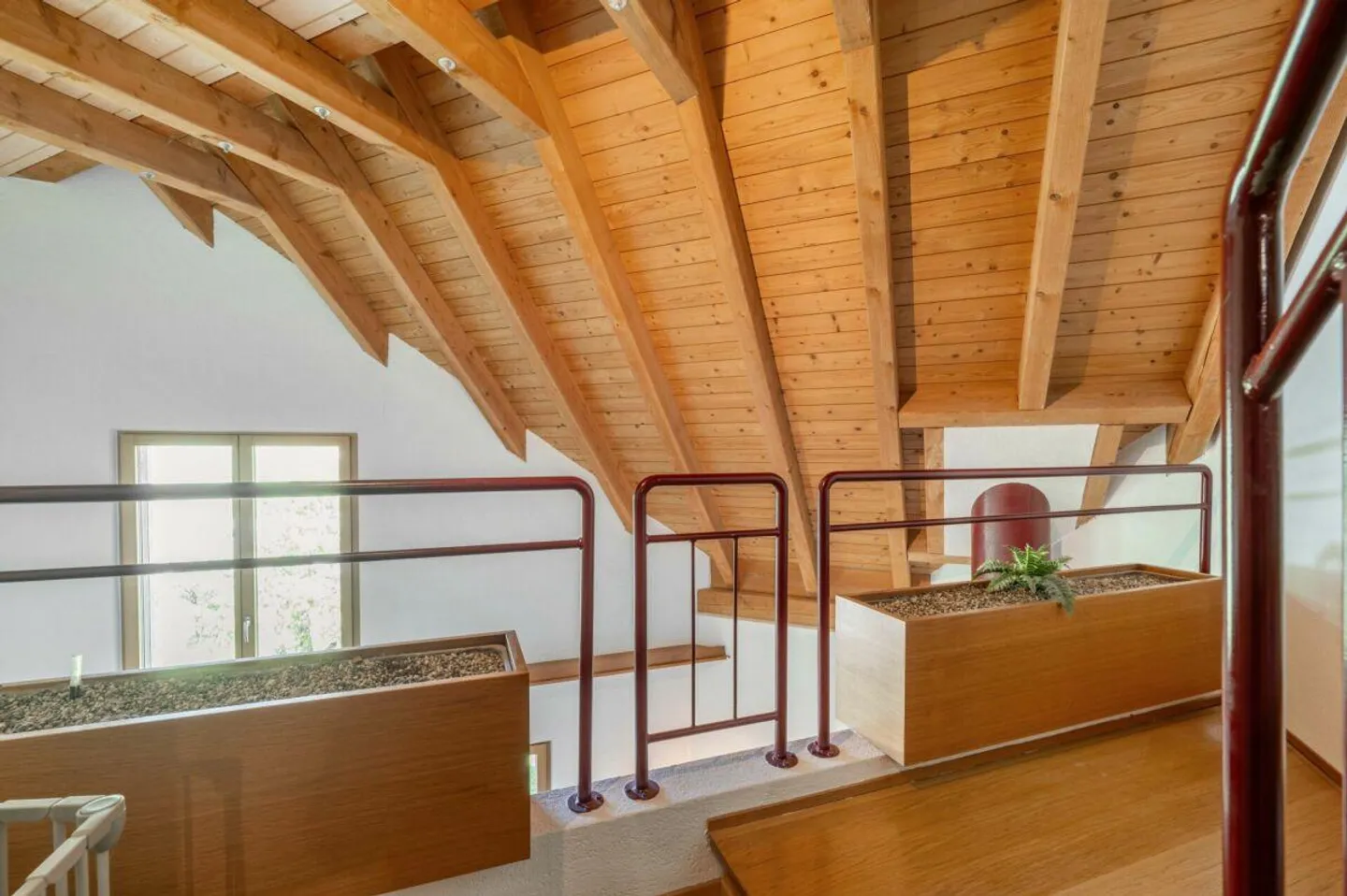 Detached 6.5-room single-family house on the edge of the settlement with plenty of privacy and a magnificent view into the Mettau Valley - Photo 18 of 24