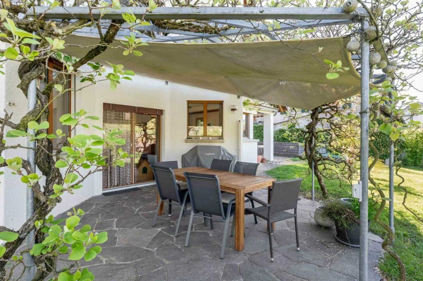 Detached 6.5-room single-family house on the edge of the settlement with plenty of privacy and a magnificent view into the Mettau Valley - Photo 21 of 24