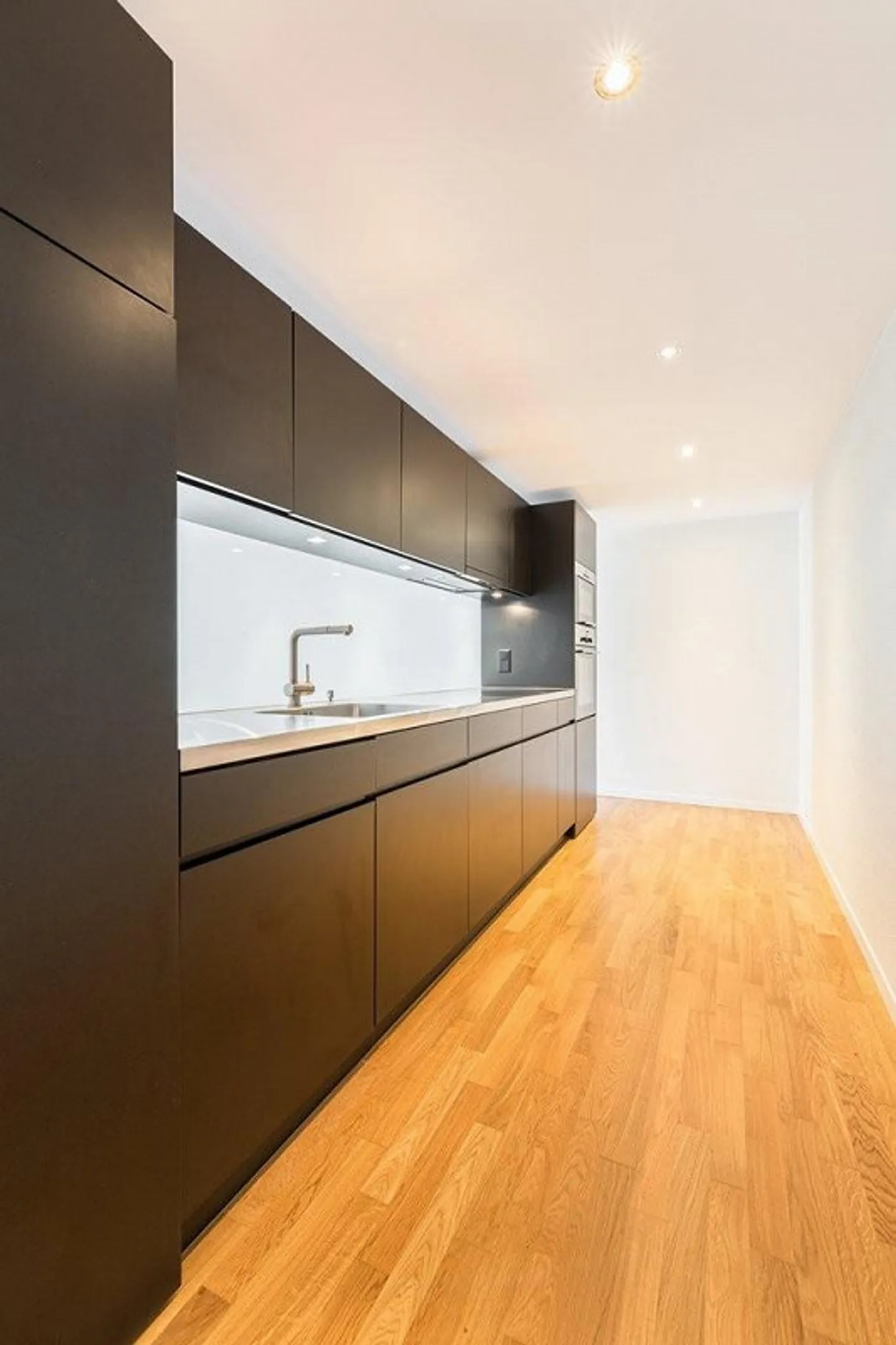 A Gem for You - Photo 3 of 5