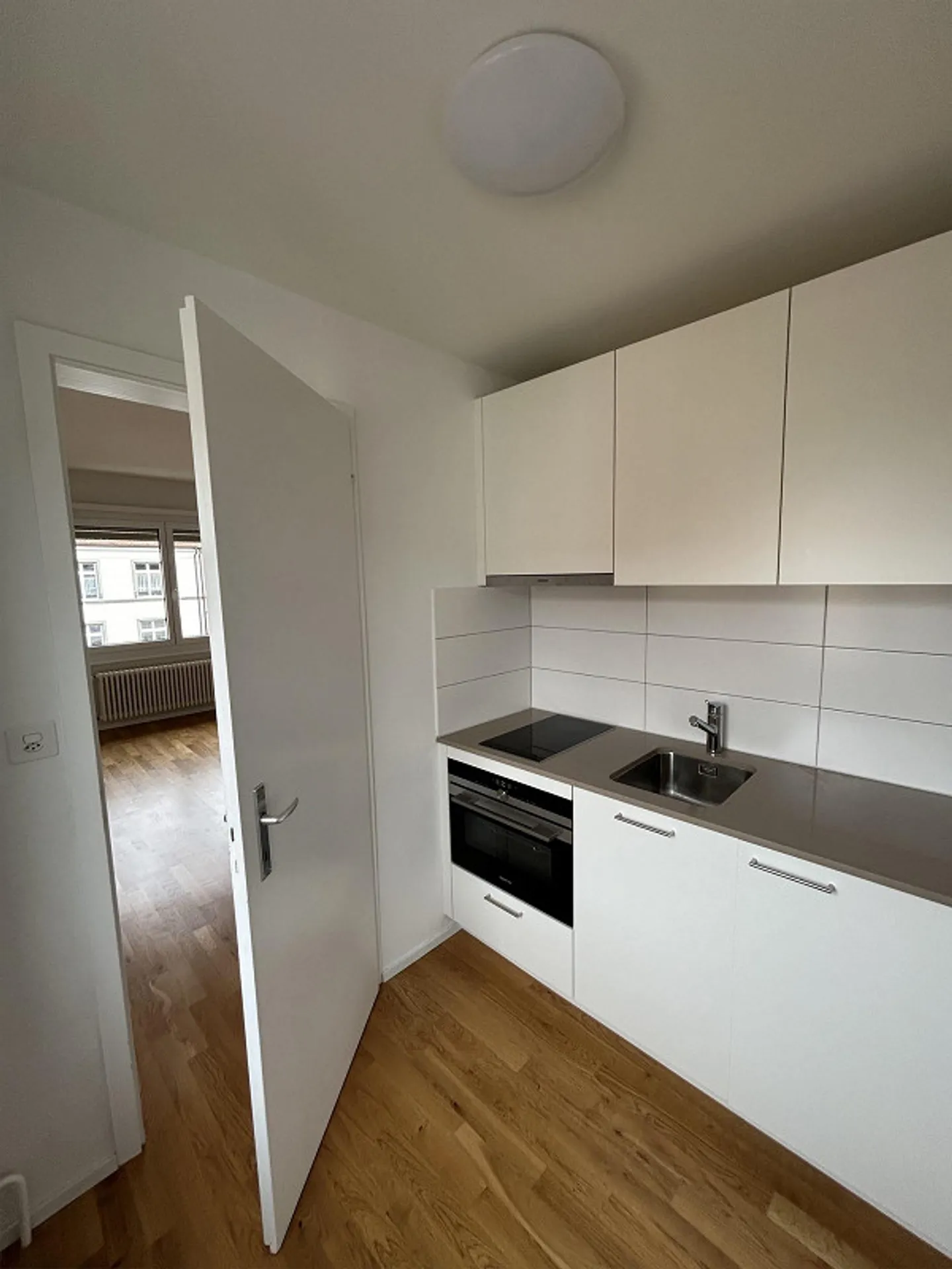 Appartement comme neuf dans un quartier résidentiel calme - Photo 1 sur 7