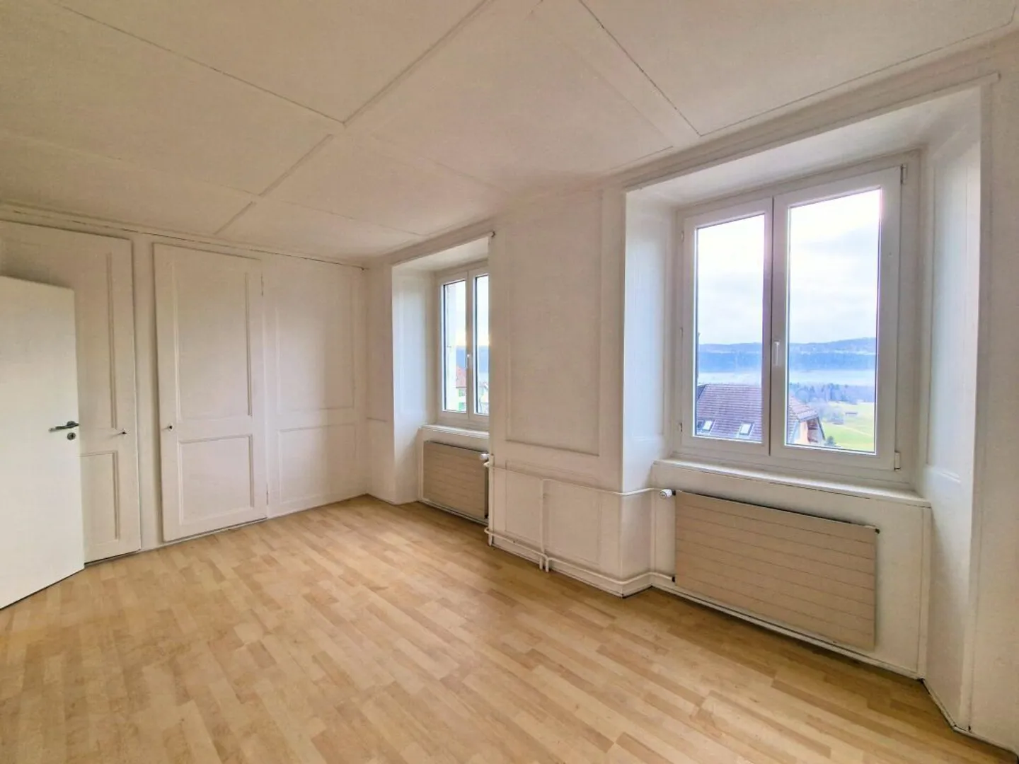 Appartamento ristrutturato e confortevole di 3 stanze con garage - Foto 9 di 15