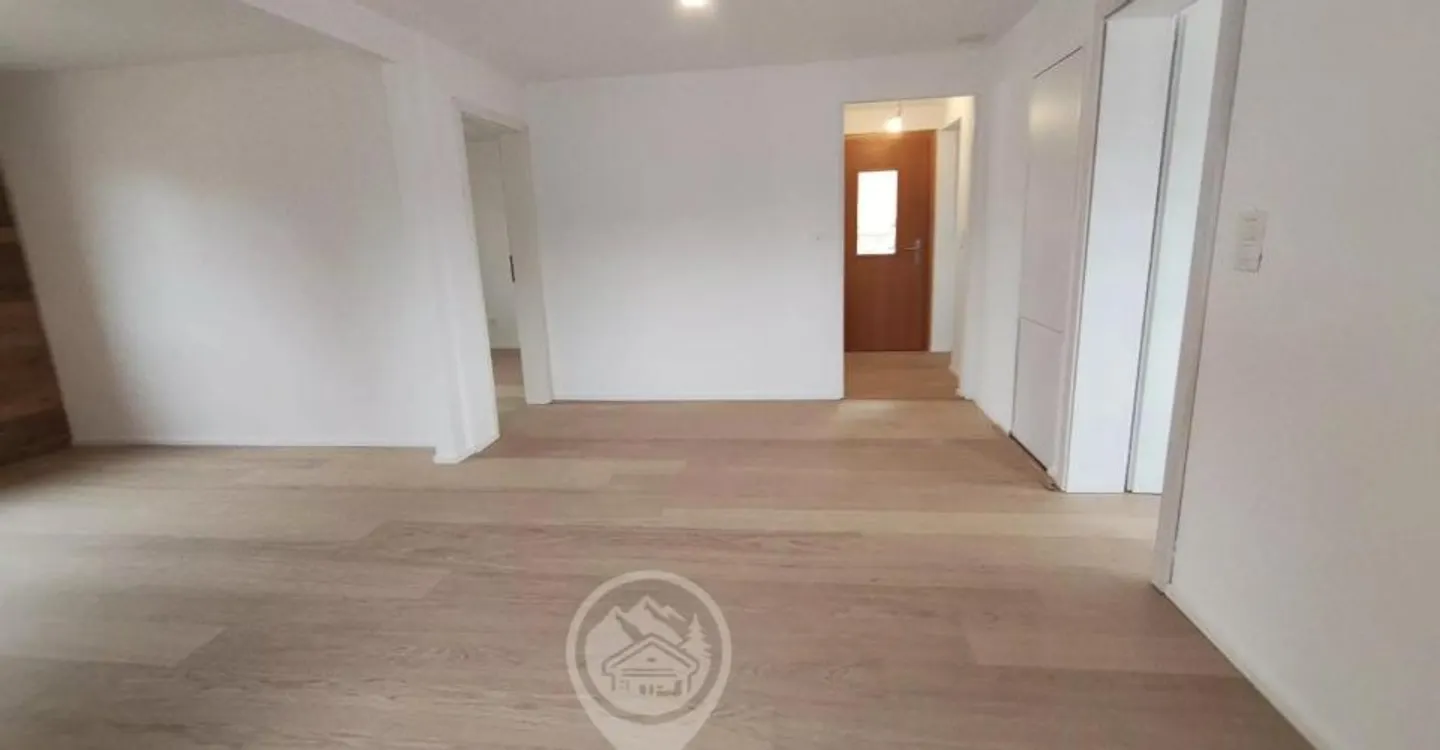 Renovated Apartment in Veysonnaz - Photo 4 of 9