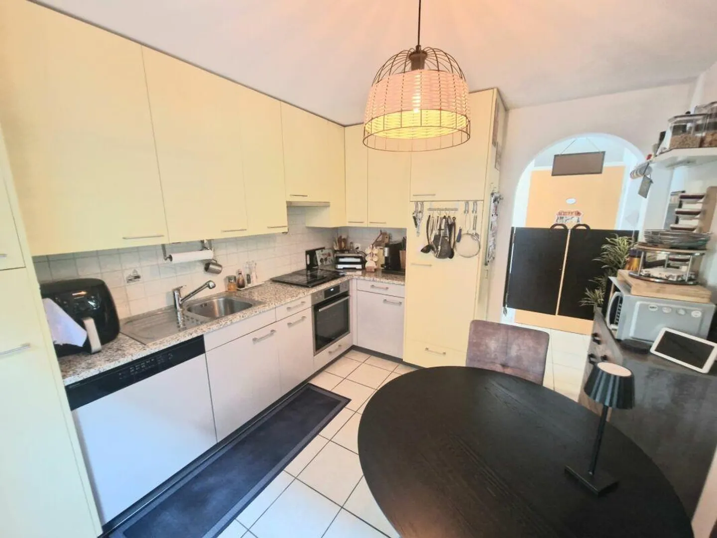 ZU VERKAUFEN IN LAVERTEZZO PIANO - GERÄUMIGES 5,5-ZIMMER-EINFAMILIE... - Foto 9 von 28