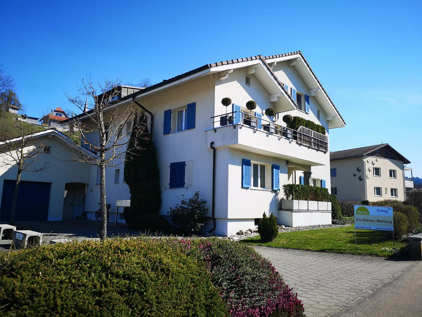 Sonnige Wohnung mit Balkonen - Foto 2 von 10