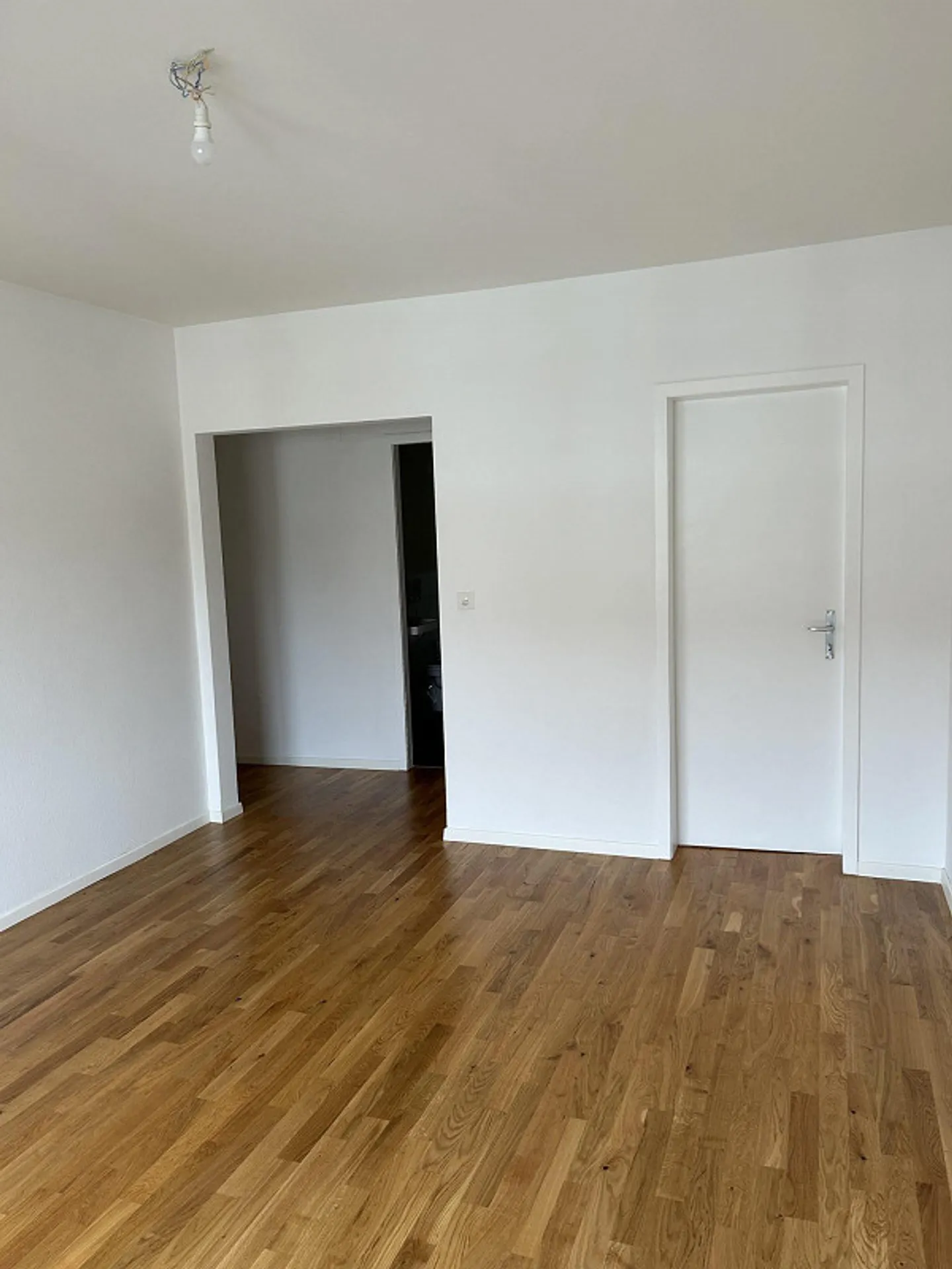 Appartement comme neuf dans un quartier résidentiel calme - Photo 4 sur 7