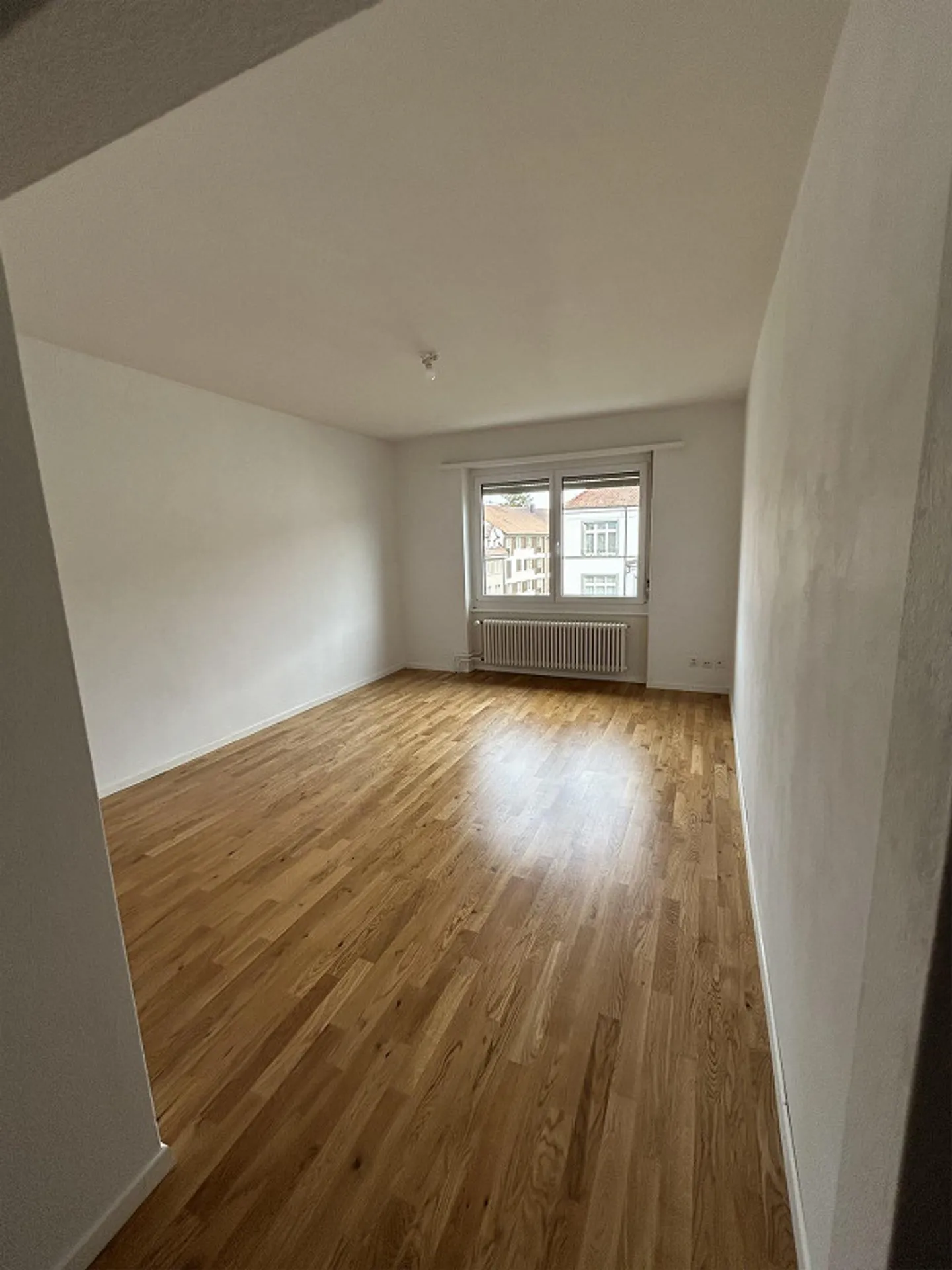 Appartement comme neuf dans un quartier résidentiel calme - Photo 5 sur 7