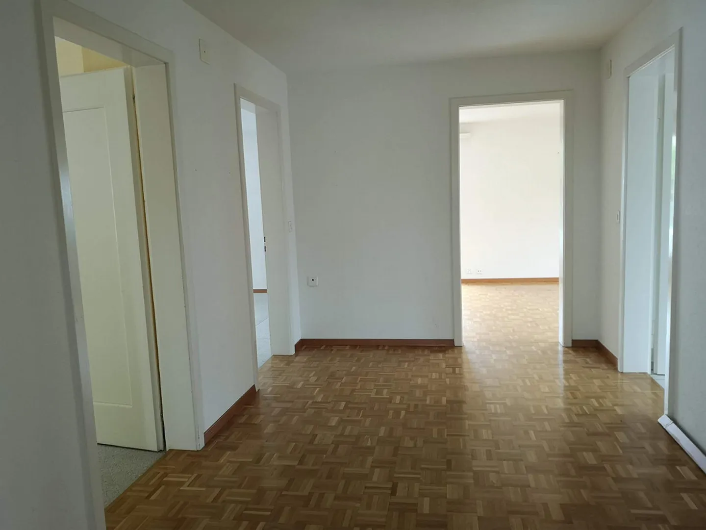 Sonnige Wohnung mit Balkonen - Foto 6 von 10