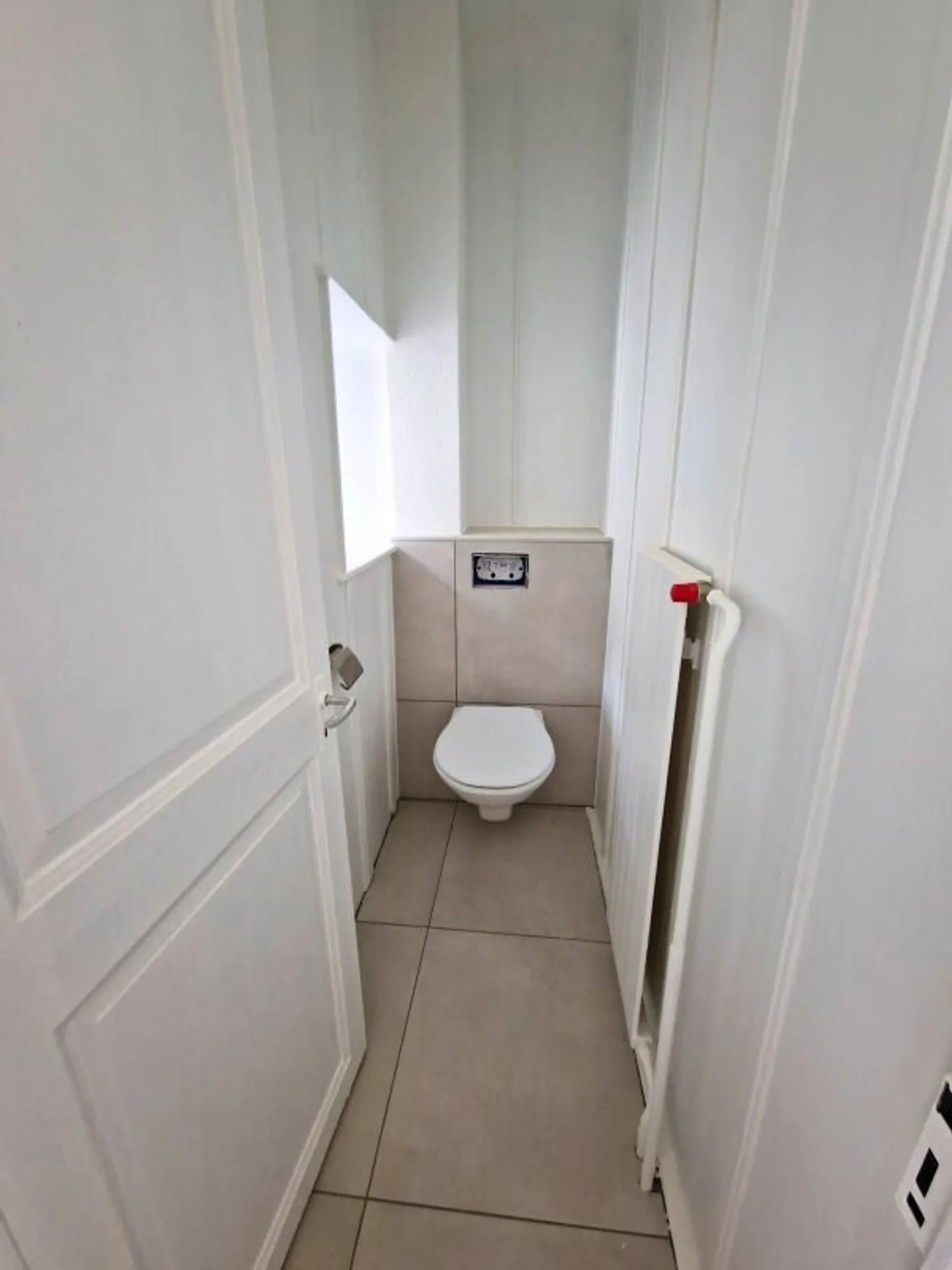Appartamento ristrutturato e confortevole di 3 stanze con garage - Foto 12 di 15